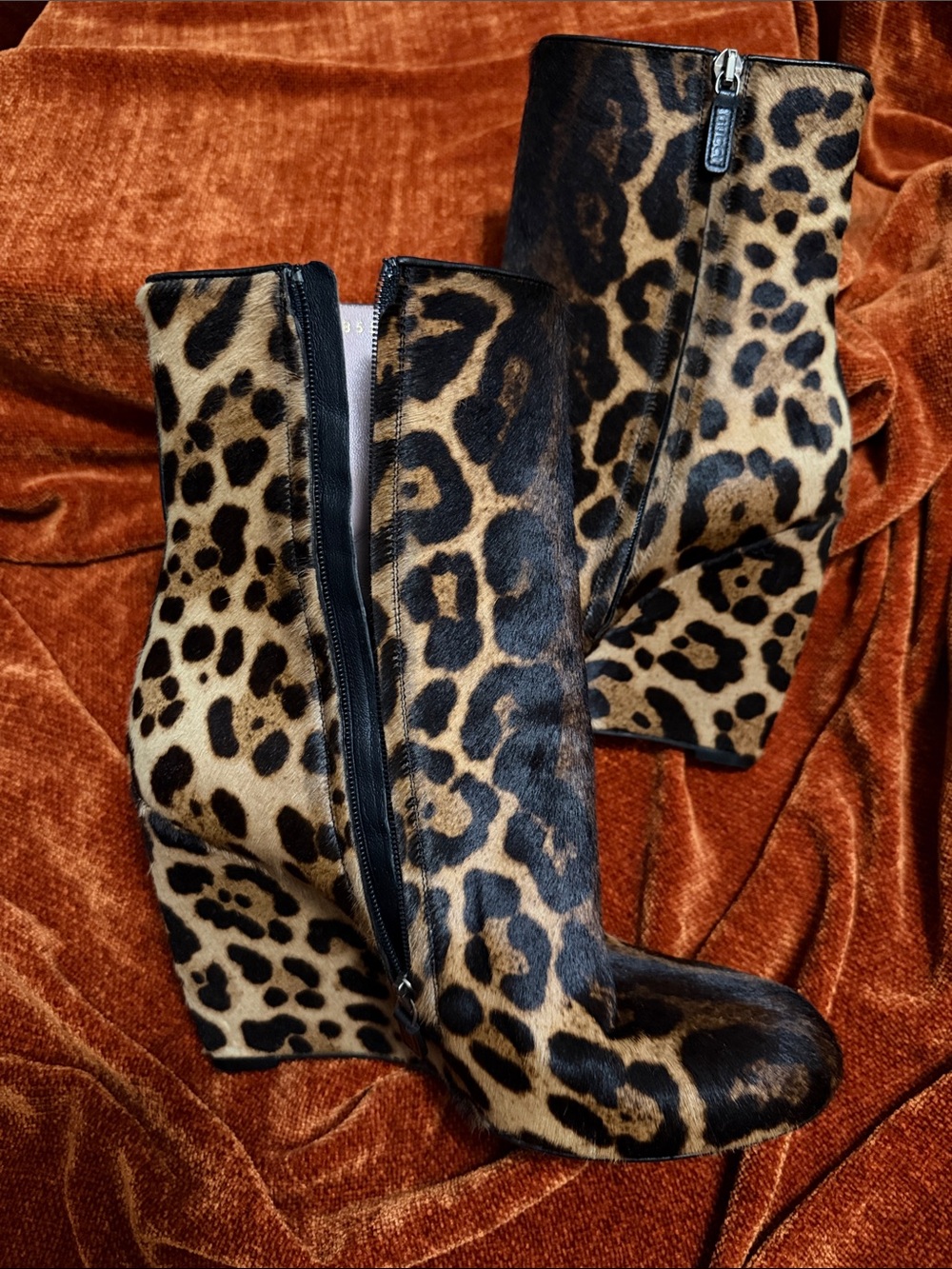 Gucci | Leopard Print Wedge Ankle Boots in Black and Brown Calf Hair | 38 - Picture 8 of 12